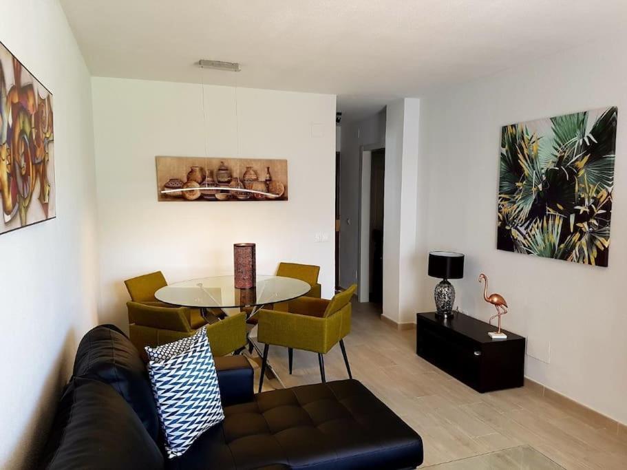 Beautiful Apartment In La Carihuela, Τορρεμολίνος Εξωτερικό φωτογραφία