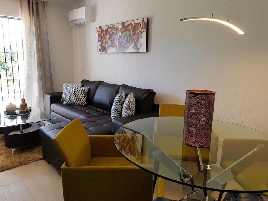 Beautiful Apartment In La Carihuela, Τορρεμολίνος Εξωτερικό φωτογραφία